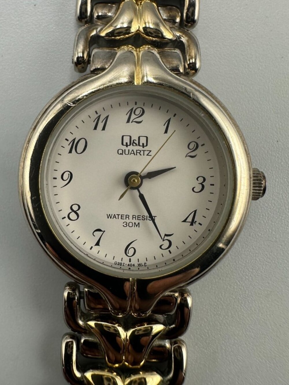 3/$30 Q & Q Watch Women Two Tone Silver Gold White Dial Round 24MM 6.5"